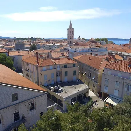 아파트 Consul - Center