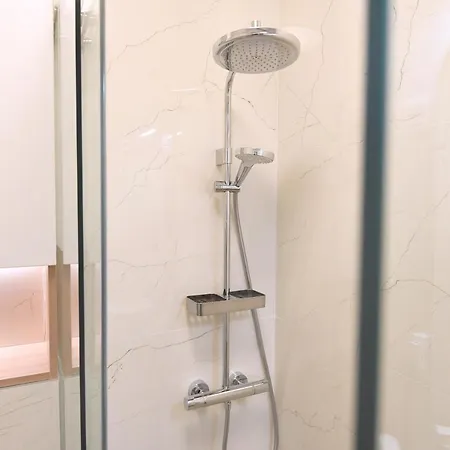 아파트 Consul - Center