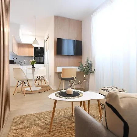 Consul - Center Apartment *