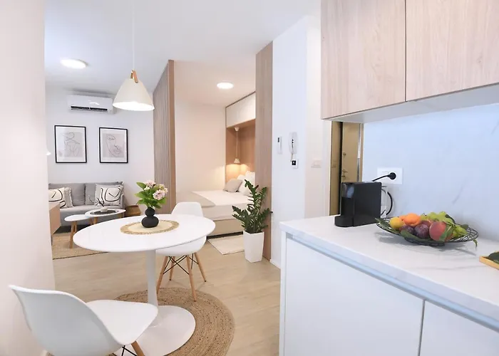 Consul - Center Apartment *